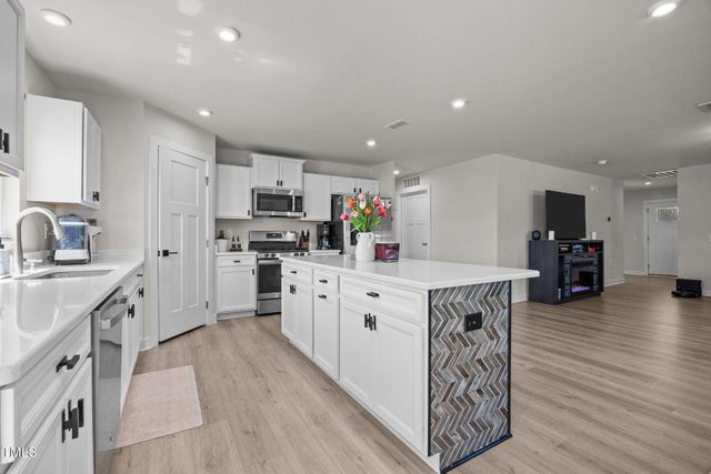 82 Coble Farms Place, Fuquay Varina, NC 27526