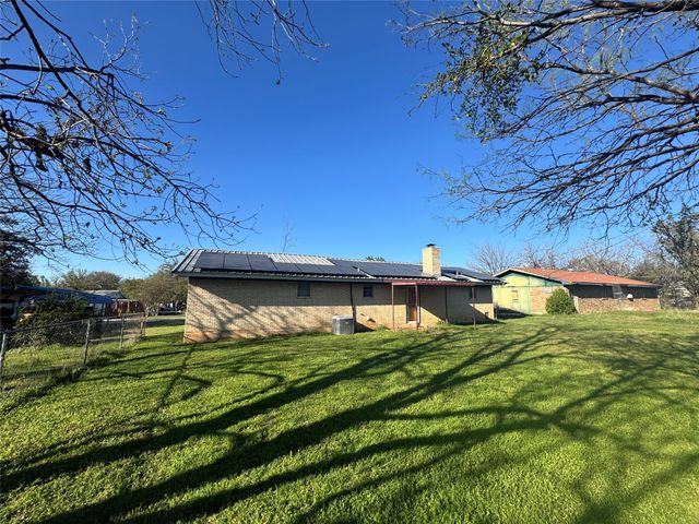 6909 Forbess Drive, Brownwood, TX 76801