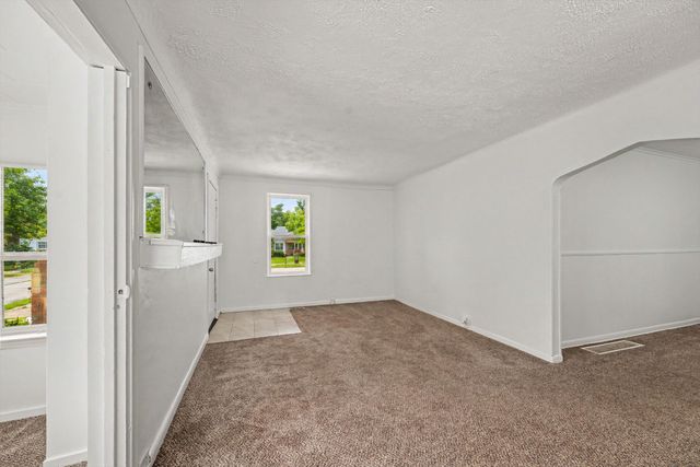 17179 Detroit Street, Detroit, MI 48224