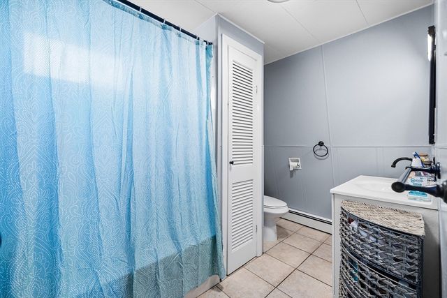 67 Hope St, Acushnet, MA 02743