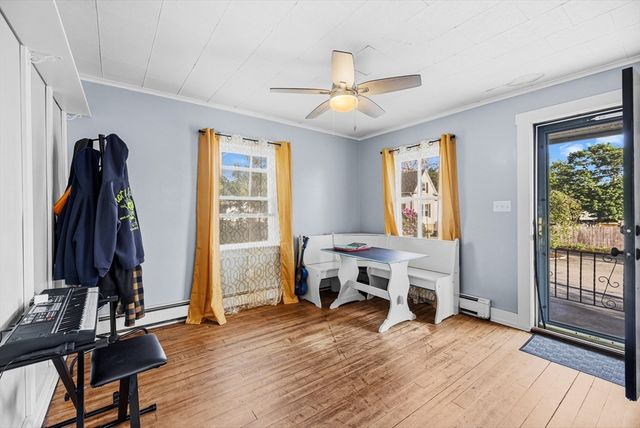 67 Hope St, Acushnet, MA 02743