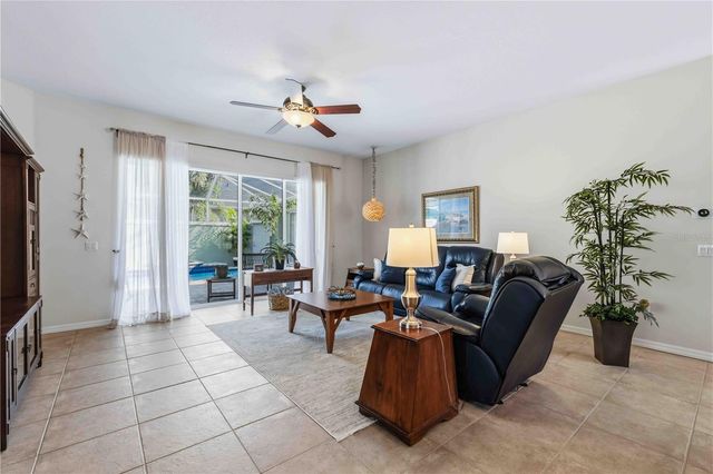 7915 EDMONSTON CIRCLE, Bradenton, FL 34201