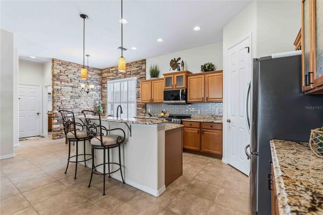 7915 EDMONSTON CIRCLE, Bradenton, FL 34201