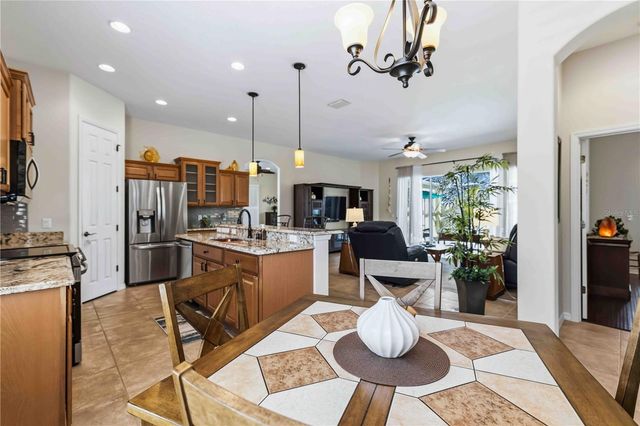 7915 EDMONSTON CIRCLE, Bradenton, FL 34201