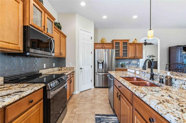 7915 EDMONSTON CIRCLE, Bradenton, FL 34201