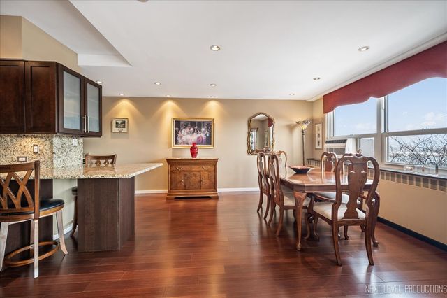 3180 N Lake Shore Drive 5E, Chicago, IL 60657