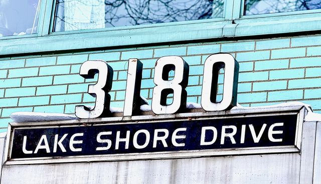 3180 N Lake Shore Drive 5E, Chicago, IL 60657