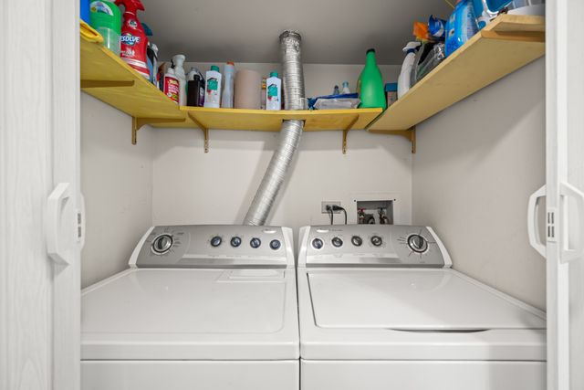 4480 Thornbark Drive, Hoffman Estates, IL 60192