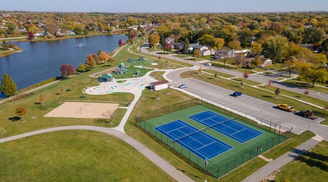 4480 Thornbark Drive, Hoffman Estates, IL 60192