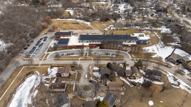 4480 Thornbark Drive, Hoffman Estates, IL 60192