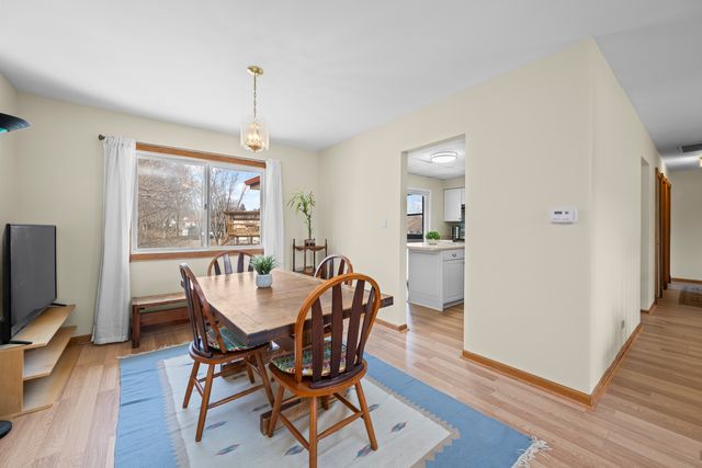 4480 Thornbark Drive, Hoffman Estates, IL 60192