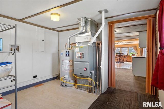 406 S BENTON Street, New Berlin, IL 62670