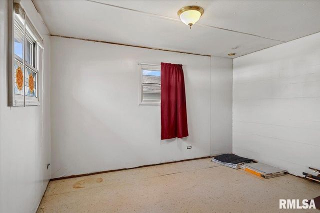 406 S BENTON Street, New Berlin, IL 62670