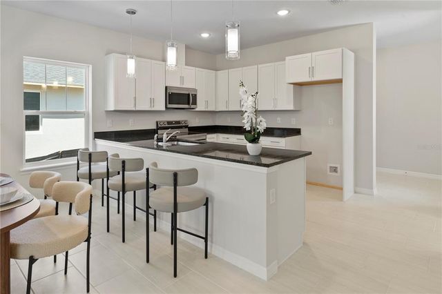 805 S LOCUST AVENUE, Sanford, FL 32771
