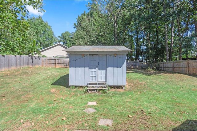 1971 Marshes Glenn Drive, Norcross, GA 30071