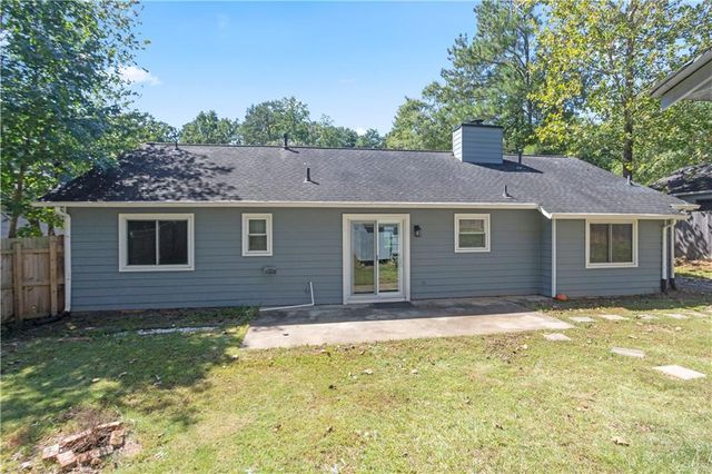1971 Marshes Glenn Drive, Norcross, GA 30071