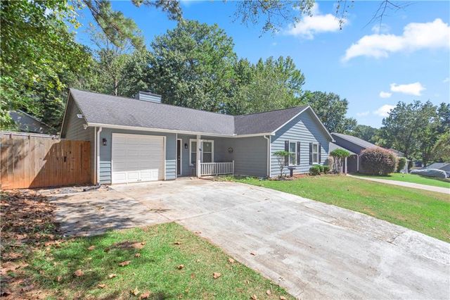 1971 Marshes Glenn Drive, Norcross, GA 30071