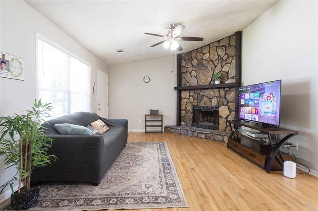 1971 Marshes Glenn Drive, Norcross, GA 30071
