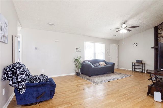 1971 Marshes Glenn Drive, Norcross, GA 30071