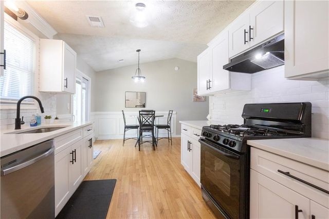 1971 Marshes Glenn Drive, Norcross, GA 30071