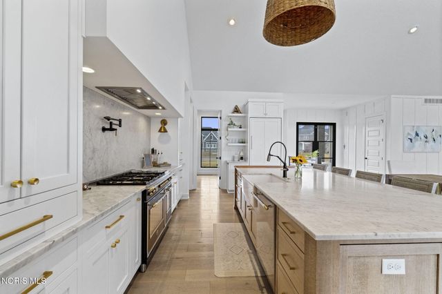 5822 Watermill Court, Monclova, OH 43542