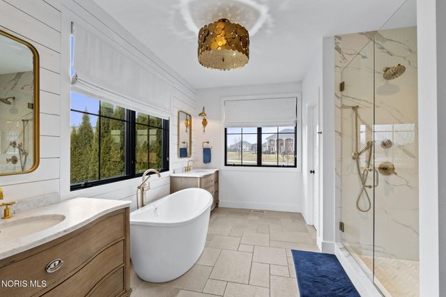 5822 Watermill Court, Monclova, OH 43542