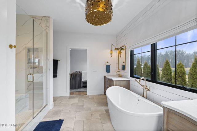 5822 Watermill Court, Monclova, OH 43542