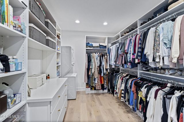 5822 Watermill Court, Monclova, OH 43542