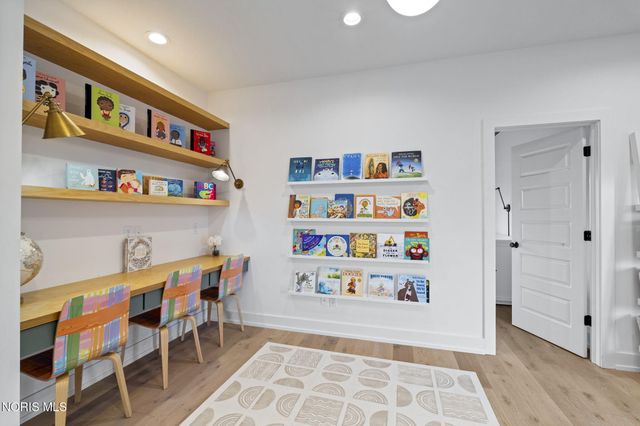 5822 Watermill Court, Monclova, OH 43542