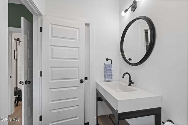 5822 Watermill Court, Monclova, OH 43542