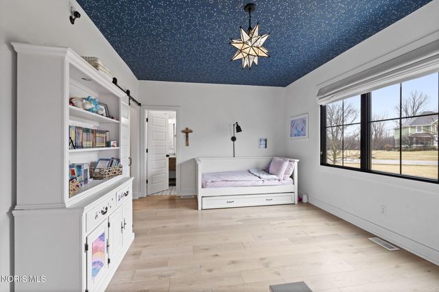 5822 Watermill Court, Monclova, OH 43542