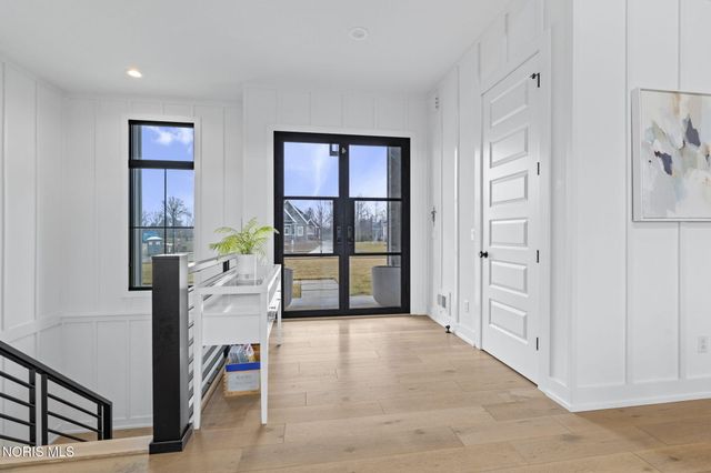 5822 Watermill Court, Monclova, OH 43542