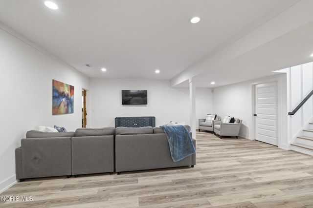 5822 Watermill Court, Monclova, OH 43542