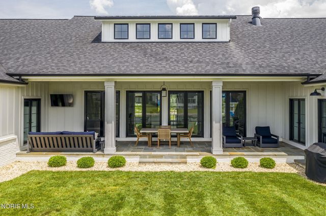 5822 Watermill Court, Monclova, OH 43542