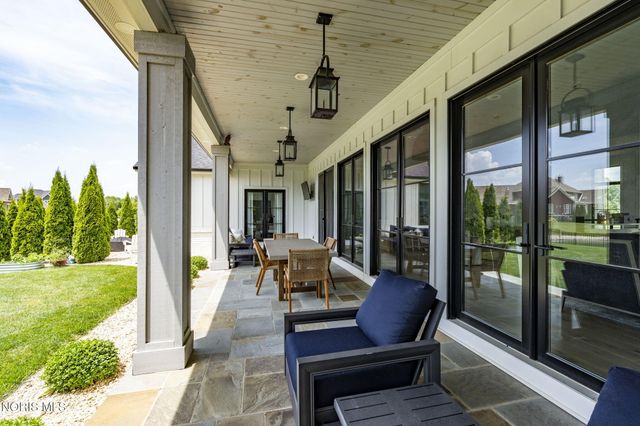 5822 Watermill Court, Monclova, OH 43542