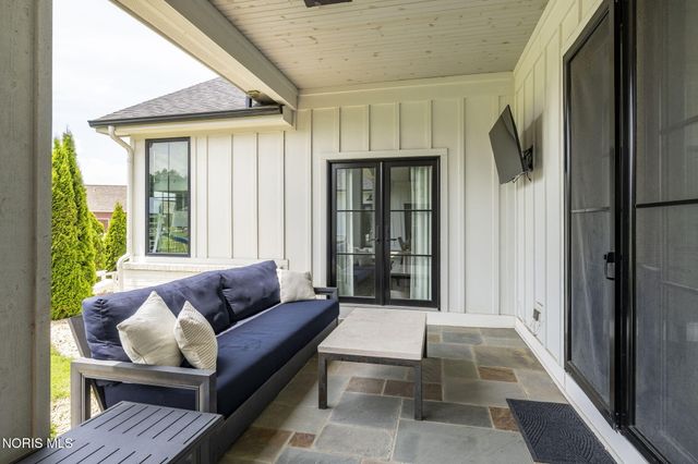 5822 Watermill Court, Monclova, OH 43542