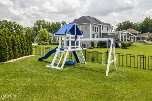 5822 Watermill Court, Monclova, OH 43542