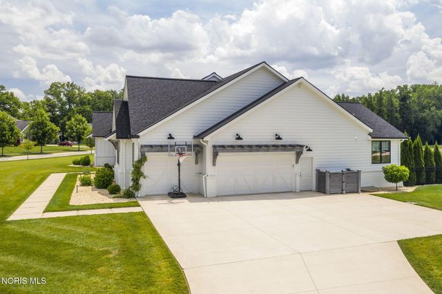 5822 Watermill Court, Monclova, OH 43542