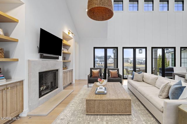 5822 Watermill Court, Monclova, OH 43542