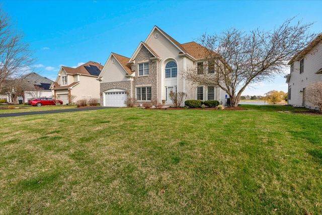 415 Mallard Point Drive, North Aurora, IL 60542