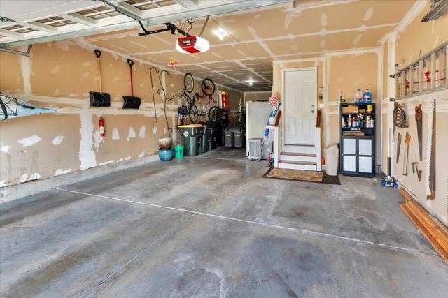 415 Mallard Point Drive, North Aurora, IL 60542