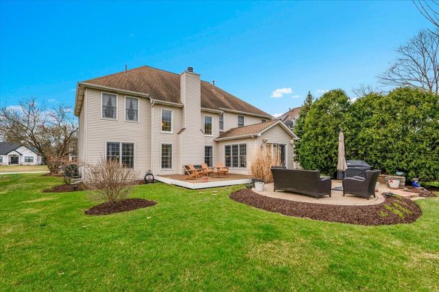 415 Mallard Point Drive, North Aurora, IL 60542