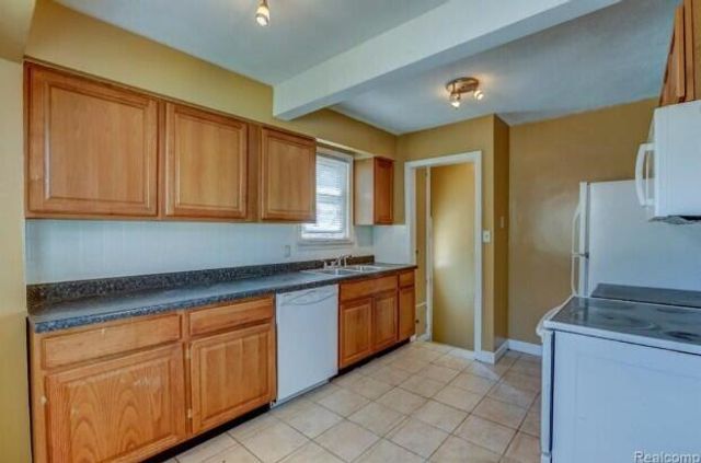 14694 Jacob Avenue, Eastpointe, MI 48021