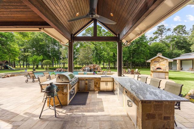 24009 Pack Saddle Trail, New Caney, TX 77357