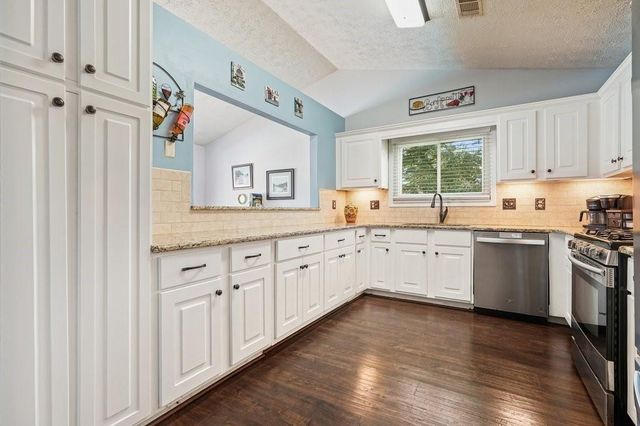 912 River Rock Drive, Woodstock, GA 30188