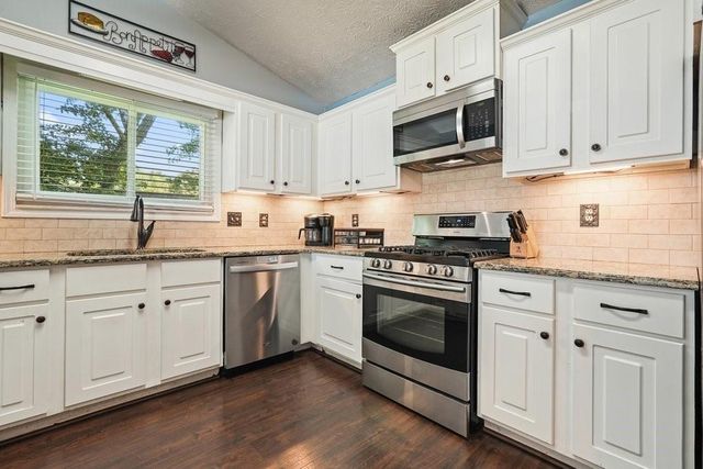 912 River Rock Drive, Woodstock, GA 30188
