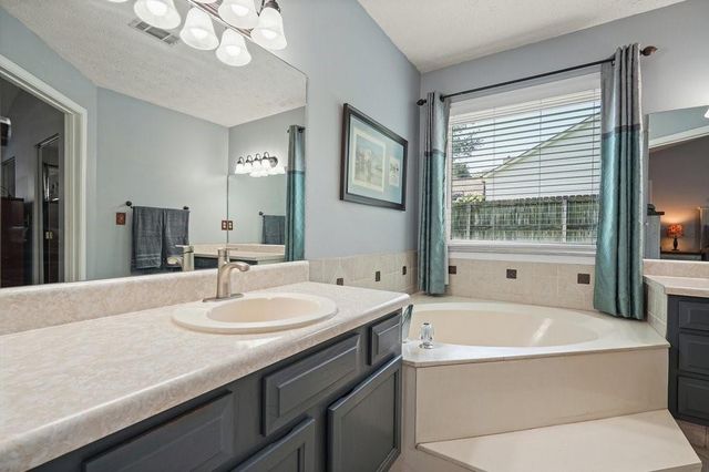 912 River Rock Drive, Woodstock, GA 30188