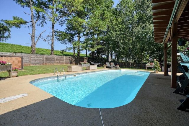 912 River Rock Drive, Woodstock, GA 30188