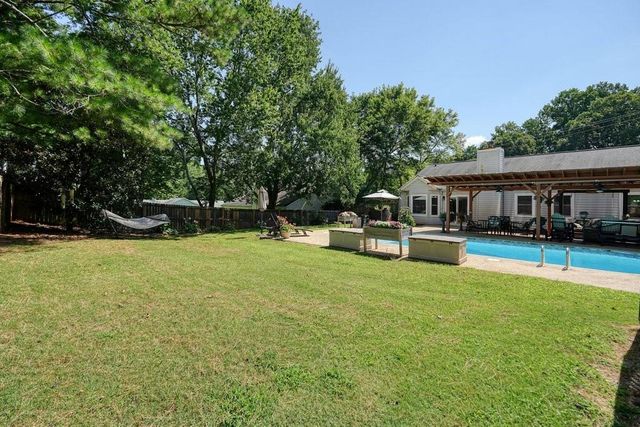 912 River Rock Drive, Woodstock, GA 30188