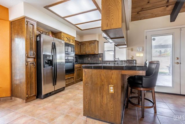 3400 Wrenwood Street, Bakersfield, CA 93309